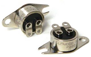 Temperature alarm switch